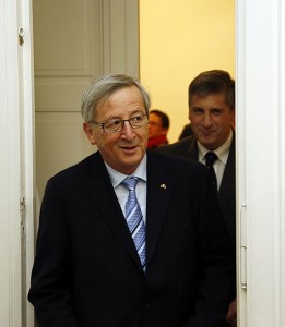 "Bin fest überzeugt, dass Griechenland diese Hilfe nie wird in Anspruch nehmen müssen, weil das griechische Konsolidierungsprogramm in höchstem Maße glaubwürdig ist." Jean-Claude Juncker, März 2010 