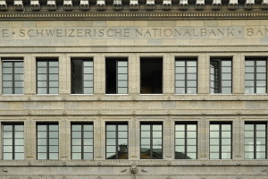 Schweizerische_Nationalbank_(SNB)_-_Zürich_Bürkliplatz_2011-08-18_14-50-36