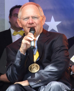 Wolfgang_Schäuble,_Karlspreis,_2012