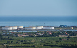 Oil_depot,_Frontignan,_Hérault_02
