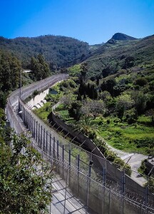 500px-CeutaBorderFence